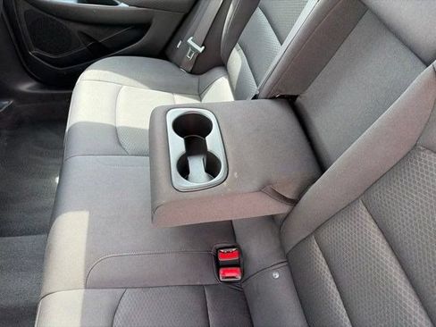 Used 2024 Chevrolet Malibu LT FWD image 34