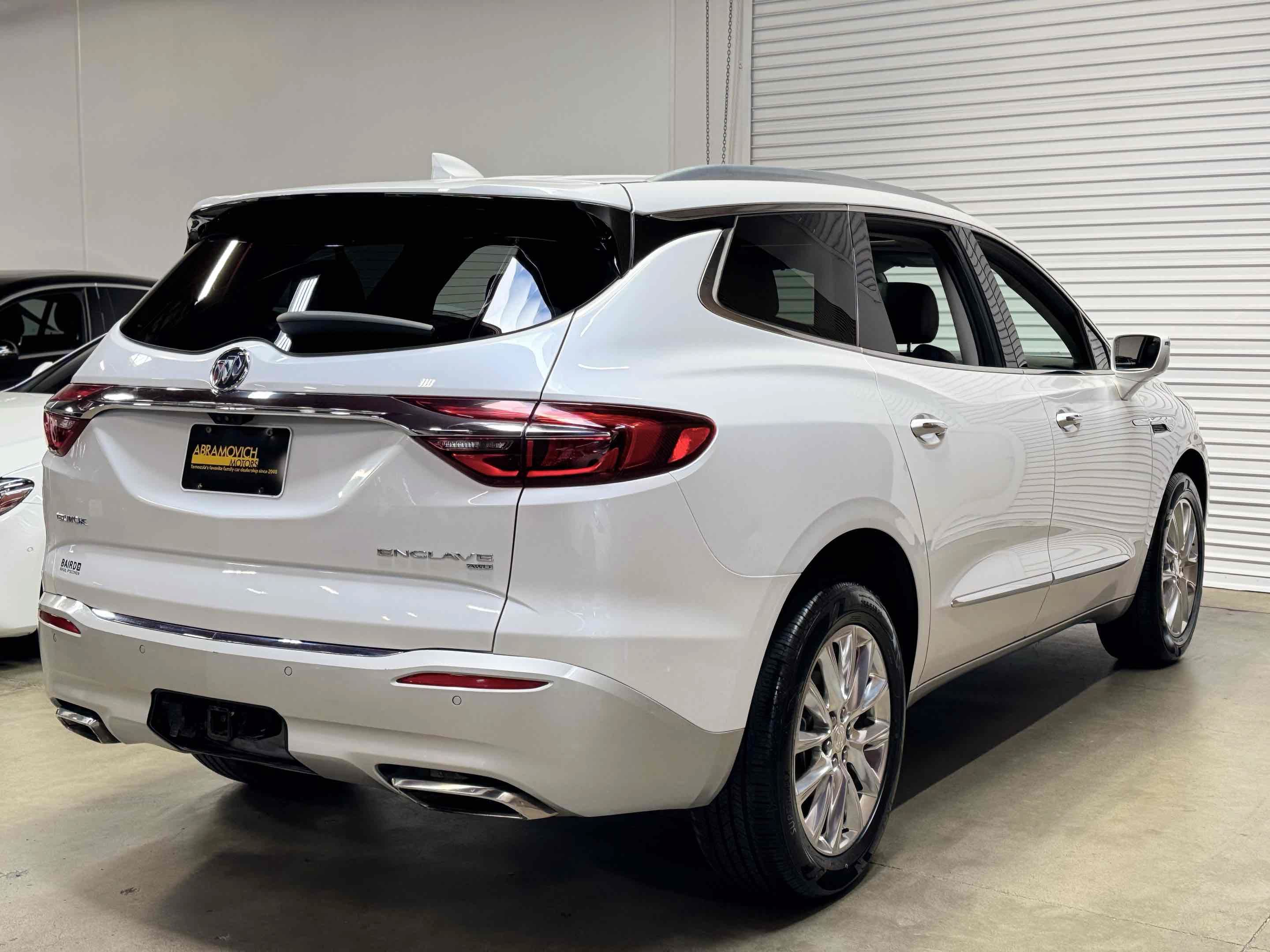 Used 2018 Buick Enclave Premium w/ Experience Buick Package AWD/4WD image 55