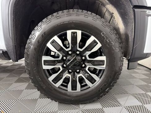 New 2026 GMC Sierra 2500 Denali Ultimate image 11