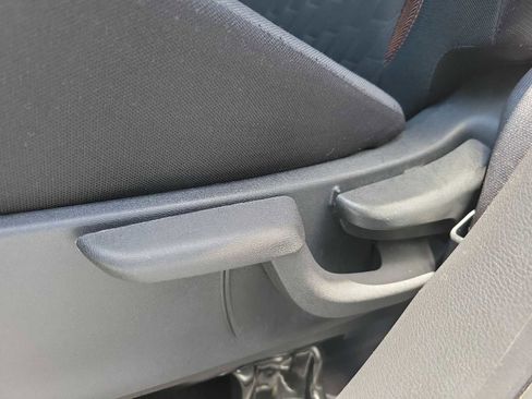 Used 2023 Nissan Kicks SR FWD image 16