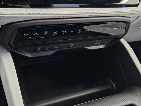 New 2026 Jeep Cherokee Limited AWD/4WD image 16