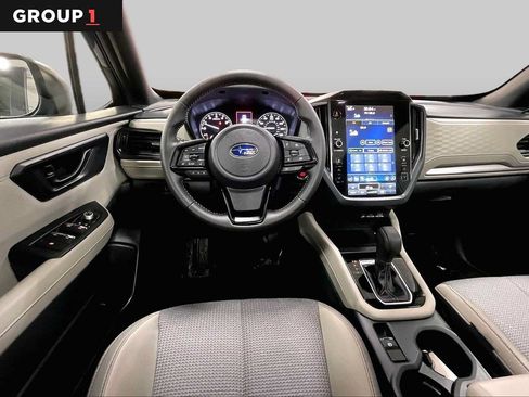 Used 2025 Subaru Forester Premium AWD/4WD image 6