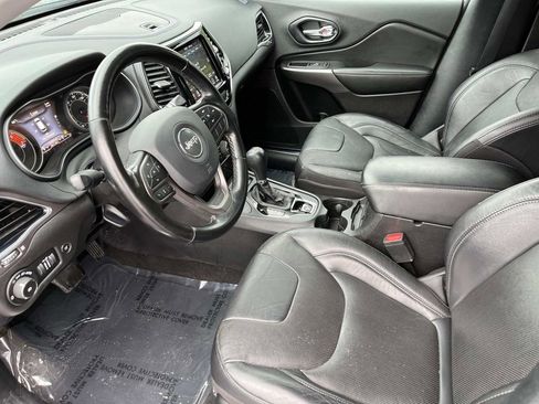 Used 2020 Jeep Cherokee Limited image 25