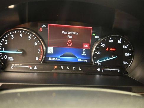 Used 2023 Ford Explorer Limited w/ Limited Technology Package RWD image 10