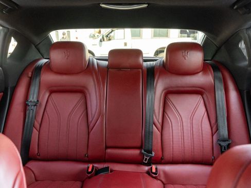 Used 2022 Maserati Quattroporte GT image 24