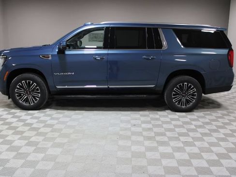 New 2026 GMC Yukon XL Elevation w/ Elevation Premium Package AWD/4WD image 9