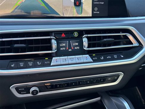 Used 2023 BMW X6 xDrive40i w/ M Sport Package image 26