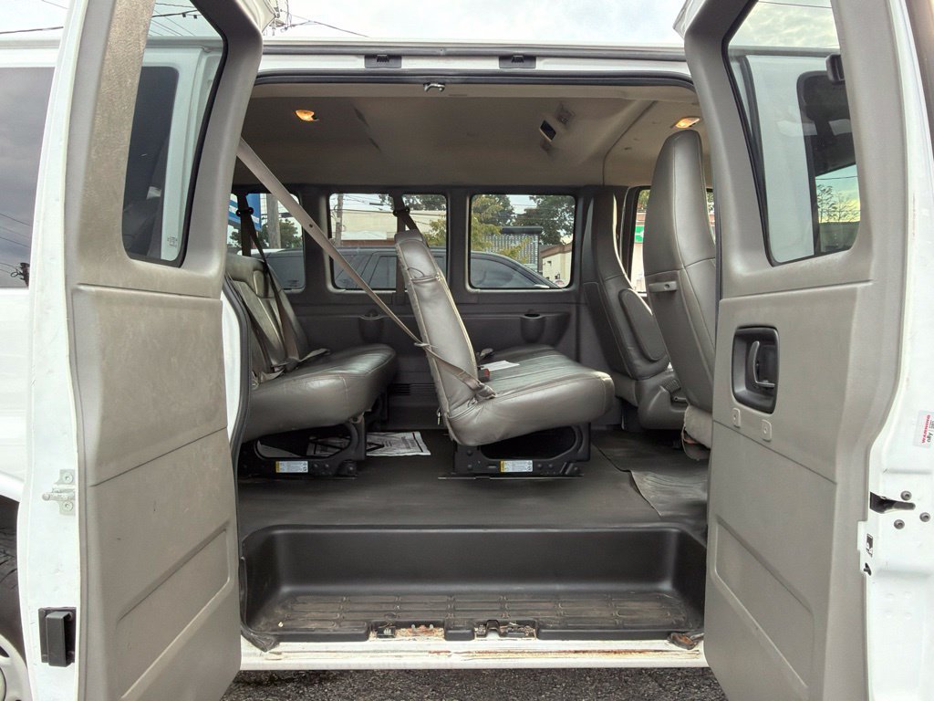 Used 2022 Chevrolet Express 2500 LS RWD image 12