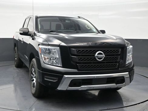 Used 2020 Nissan Titan SV w/ SV Convenience Package image 7