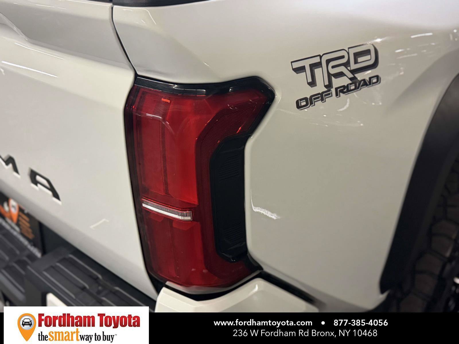 Used 2024 Toyota Tacoma TRD Off-Road AWD/4WD image 11