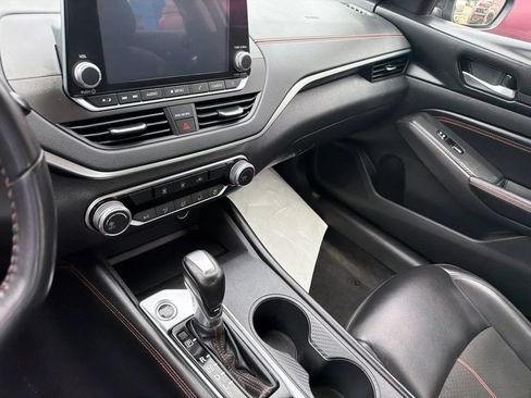 Used 2021 Nissan Altima 2.5 SR FWD image 13