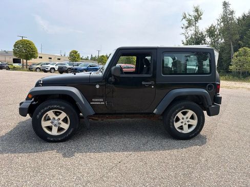 Used 2012 Jeep Wrangler Sport AWD/4WD image 5