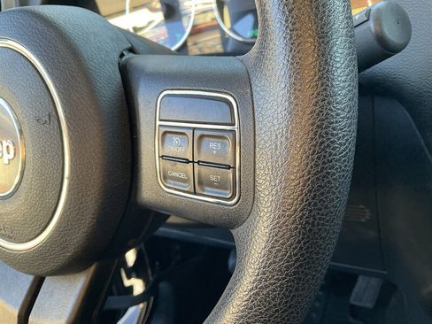 Used 2012 Jeep Wrangler Sport AWD/4WD image 19