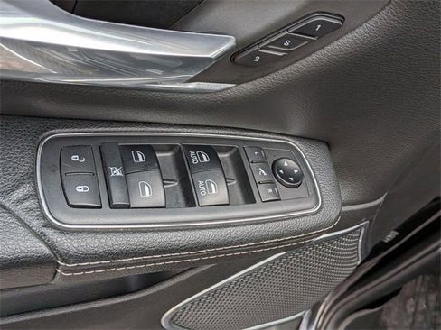 Used 2019 RAM 1500 Laramie image 15