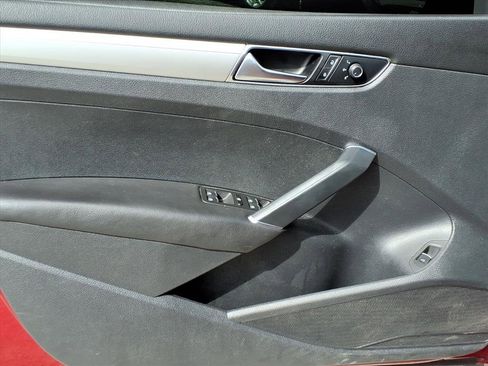 Used 2016 Volkswagen Passat 1.8T S image 13