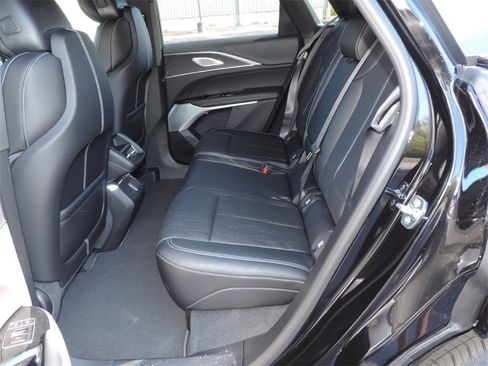 New 2026 Cadillac Lyriq Premium Luxury image 17