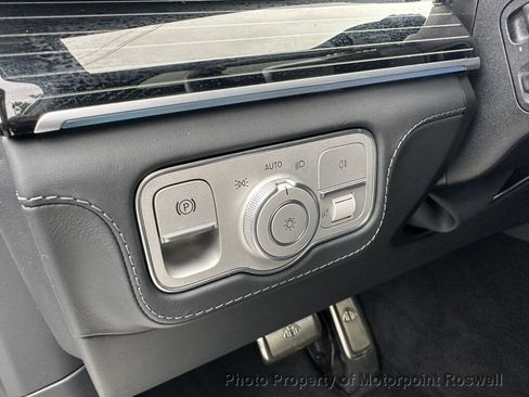 Used 2024 Mercedes-Benz Maybach GLS 600 4MATIC image 17