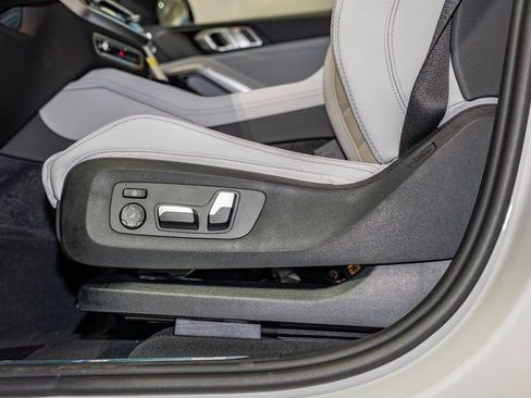 Used 2026 BMW X6 xDrive40i image 15