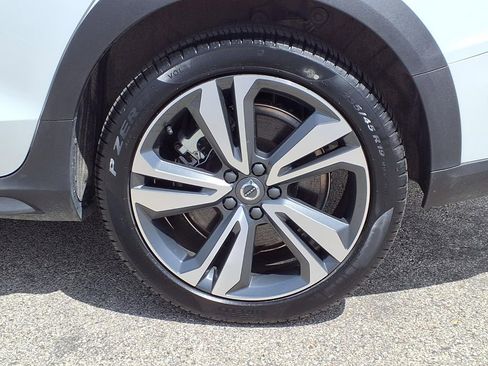 Certified 2025 Volvo V60 B5 Cross Country Plus AWD/4WD image 6