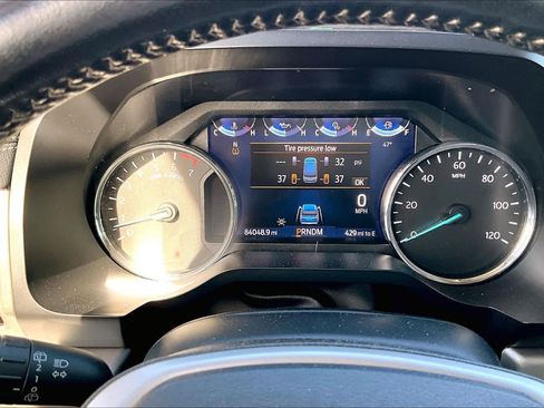 Used 2022 Ford Expedition Max XLT image 25