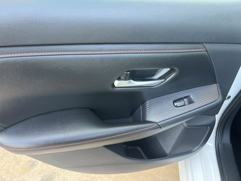 Used 2024 Nissan Sentra SR w/ SR Premium Package FWD image 28