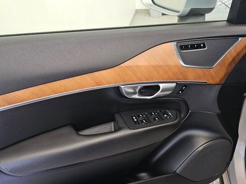 Certified 2024 Volvo XC90 B5 Plus image 21