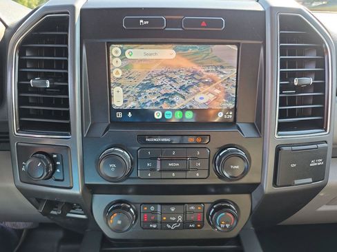 Used 2022 Ford F250 XLT w/ XLT Premium Package AWD/4WD image 9