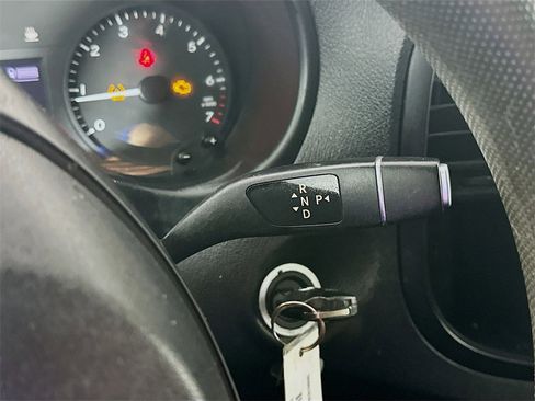 Used 2016 Mercedes-Benz Metris Passenger image 16
