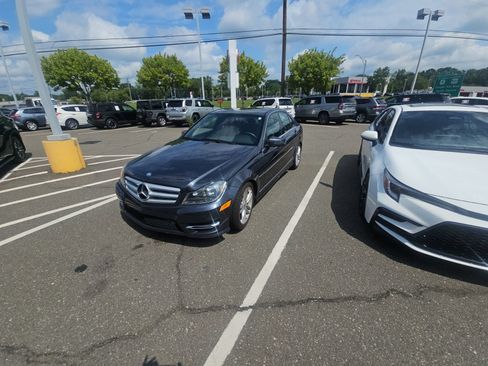 Used 2013 Mercedes-Benz C 250 Sedan image 1