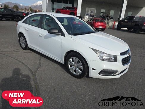 Used 2016 Chevrolet Cruze LS image 15