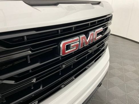 Used 2024 GMC Sierra 1500 Elevation AWD/4WD image 10