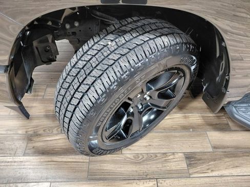 Used 2023 RAM 1500 Big Horn image 24