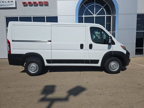 Used 2025 RAM ProMaster 1500 w/ Safety Group image 2