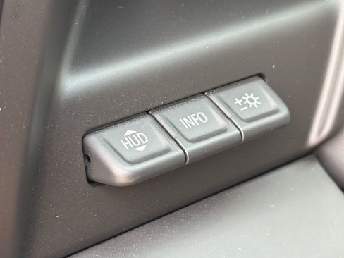 Used 2023 GMC Sierra 1500 AT4 w/ Technology Package AWD/4WD image 27