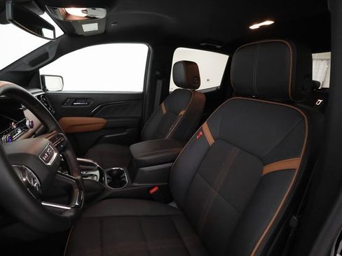 Used 2025 GMC Canyon AT4 image 10