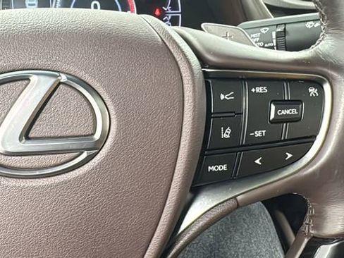 Used 2021 Lexus ES 300h w/ Premium Package image 20