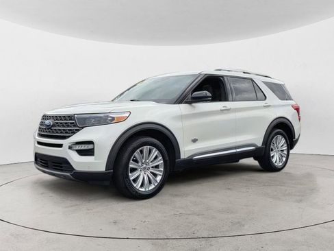 Certified 2023 Ford Explorer King Ranch w/ Technology Package AWD/4WD image 4