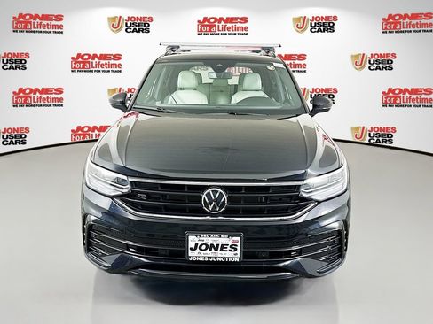 Used 2024 Volkswagen Tiguan SE R-Line AWD/4WD image 11