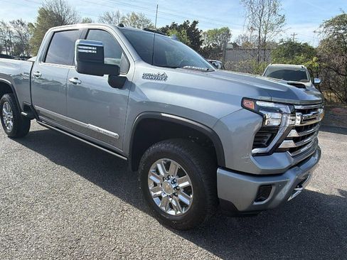 New 2026 Chevrolet Silverado 2500 High Country w/ High Country Premium Package AWD/4WD image 3