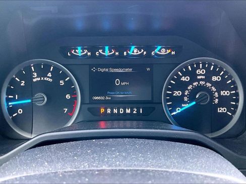 Used 2016 Ford F150 XLT w/ Equipment Group 302A Luxury image 22