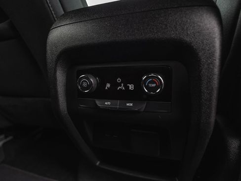 Used 2025 Chevrolet Traverse LT w/ Driver Confidence Package AWD/4WD image 35