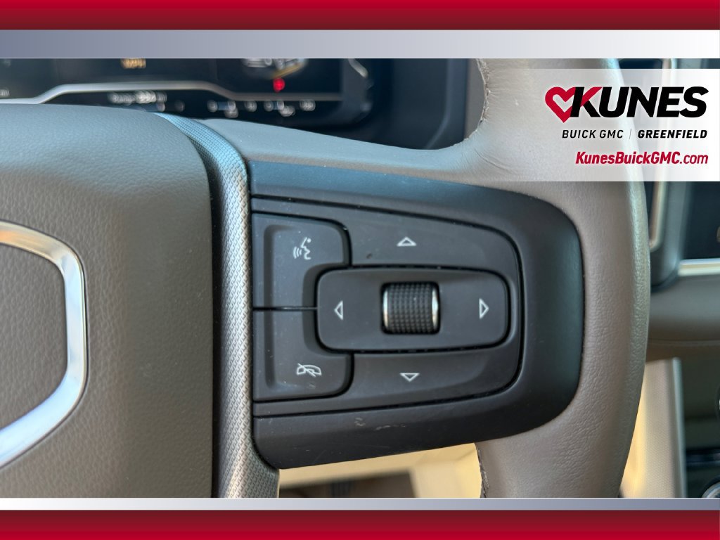 Used 2023 GMC Yukon XL Denali AWD/4WD image 17