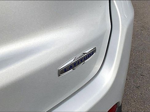 Used 2024 Jeep Compass Latitude image 24