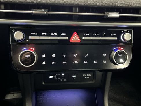 Used 2025 Hyundai Tucson Limited AWD/4WD image 18
