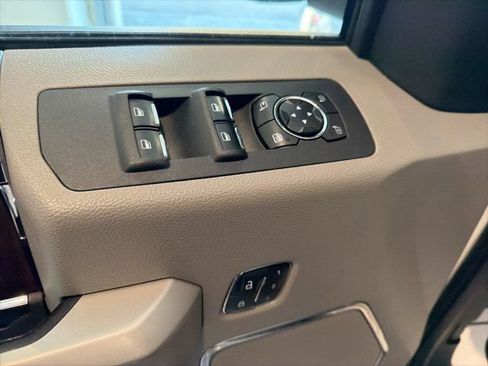 Used 2016 Ford F150 Lariat AWD/4WD image 9