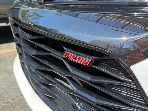 Used 2023 Chevrolet TrailBlazer RS w/ Sun and Liftgate Package image 2