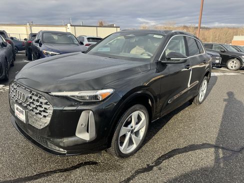 New 2025 Audi Q5 Premium Plus image 3