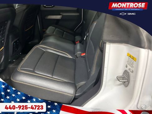 Used 2023 Ford Bronco Badlands image 22