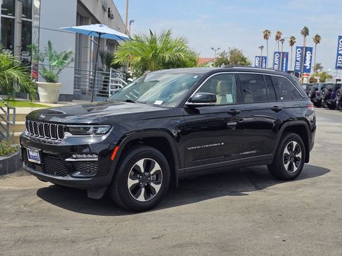 Used 2023 Jeep Grand Cherokee 4WD 4xe w/ Luxury Tech Group II image 4