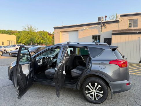 Used 2014 Toyota RAV4 LE AWD/4WD image 10